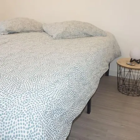 Cosy T2 Wifi Parking Proche Gare Centre Апартаменты Сен-Кантен