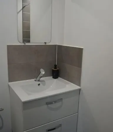 Апартаменты Cosy T2 Wifi Parking Proche Gare Centre *